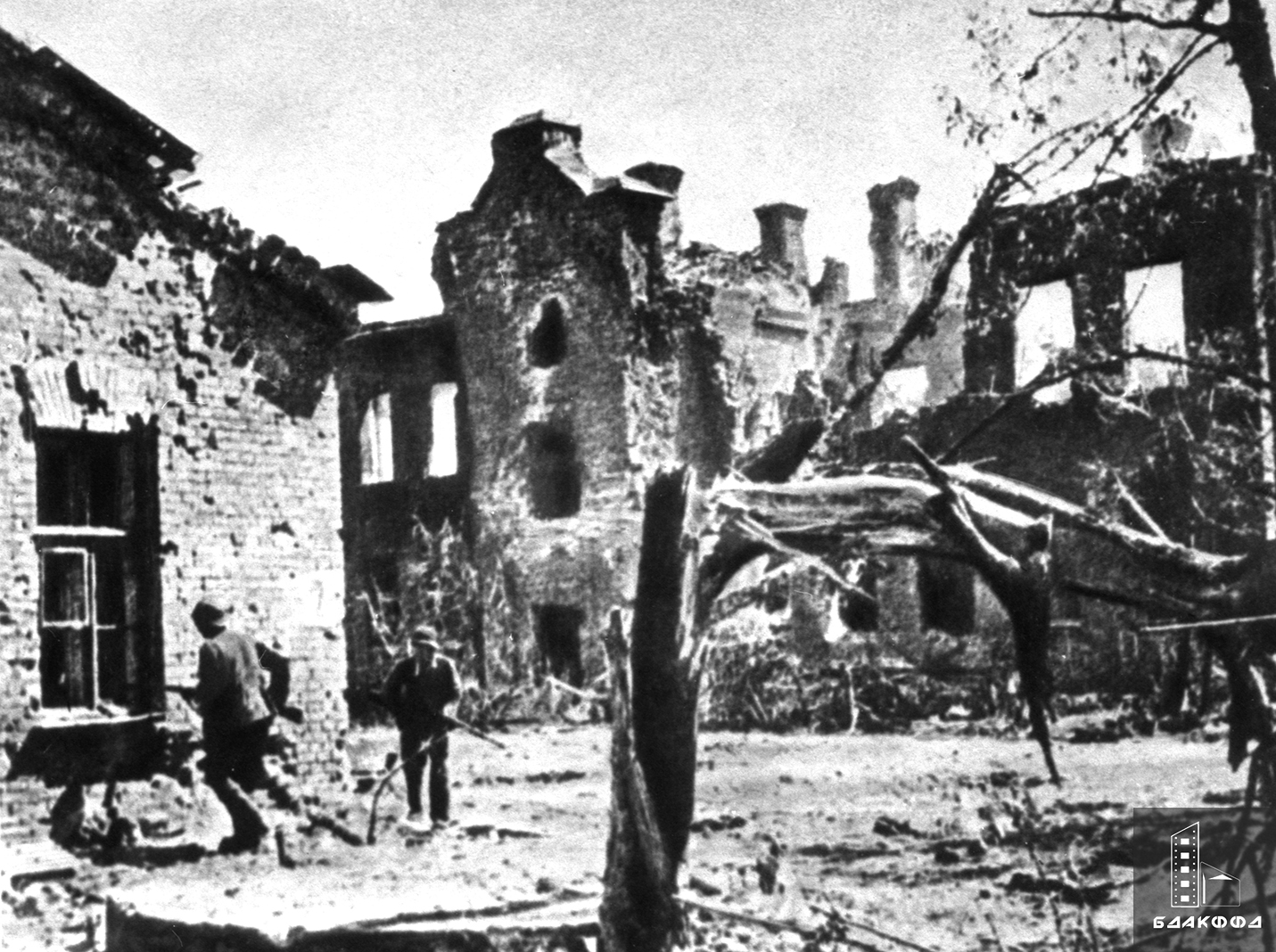 Жилые дома командного состава в Брестской крепости, разрушенные в ходе боевых действий-стр. 0